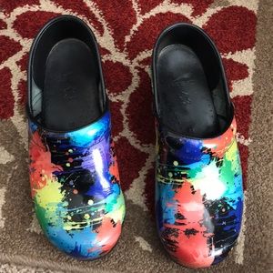 Dansko size 39 clogs